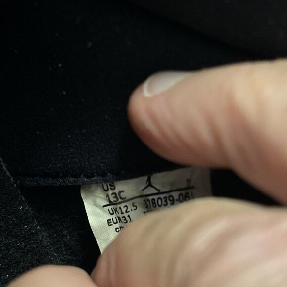 Size 13C (PS) Jordan 11 Retro 2019 Bred Pre Owned Black & White Children’s Shoes - Picture 13 of 14